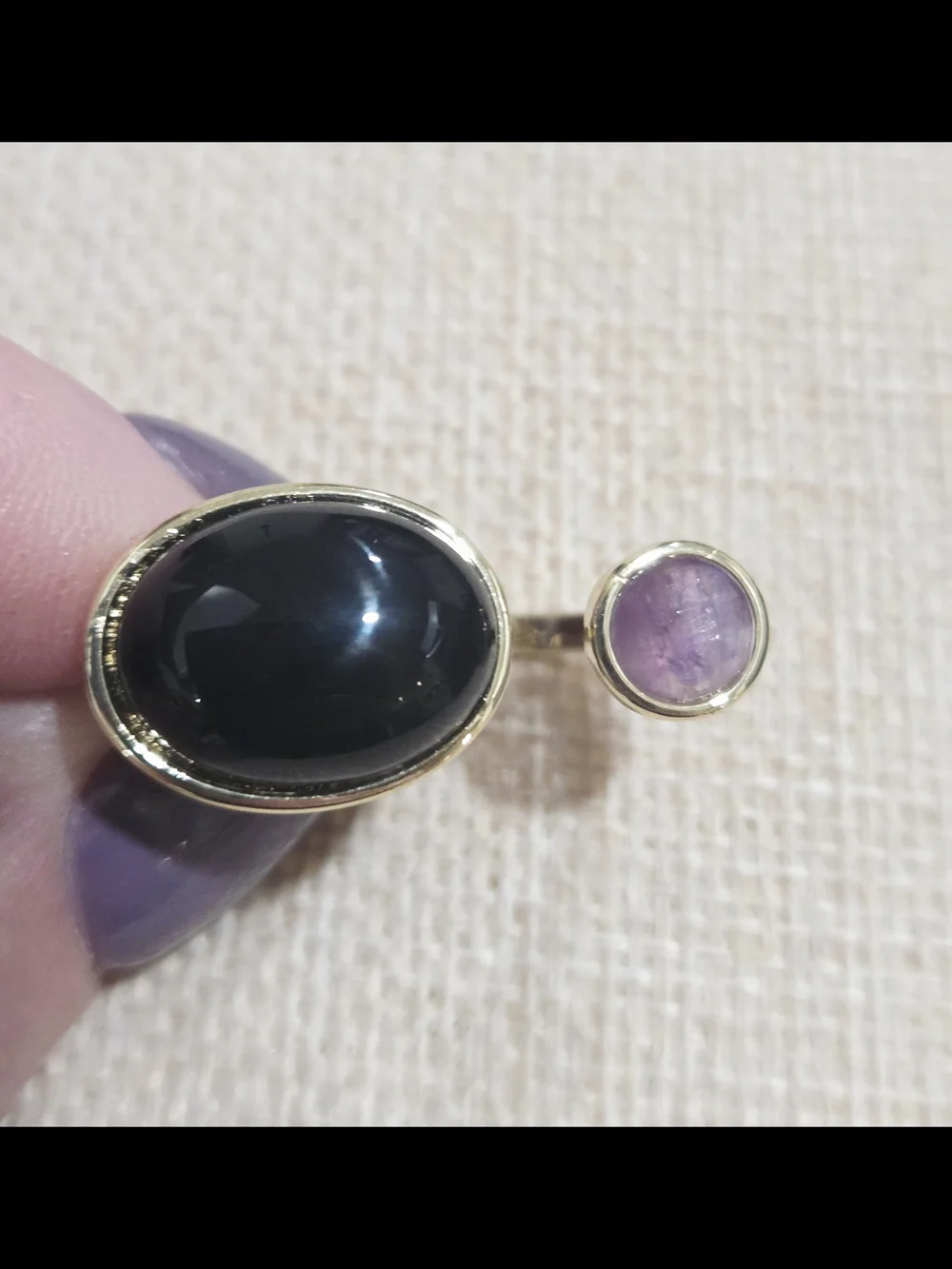 Gold Oval Onyx and Amethyst Stone Floater Ring - Picture 1 of 5